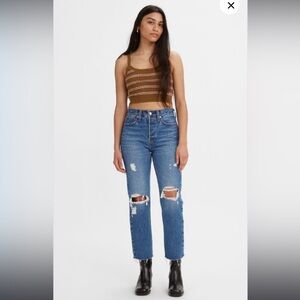 LEVI’S WEDGIE DISTRESSED STRAIGHT FIT JEANS